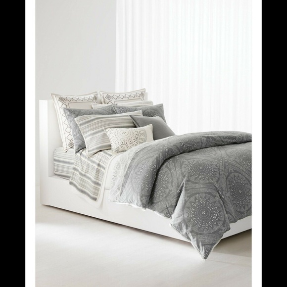 NIB Lauren Ralph Lauren Luke Medallion Queen set - Picture 9 of 12